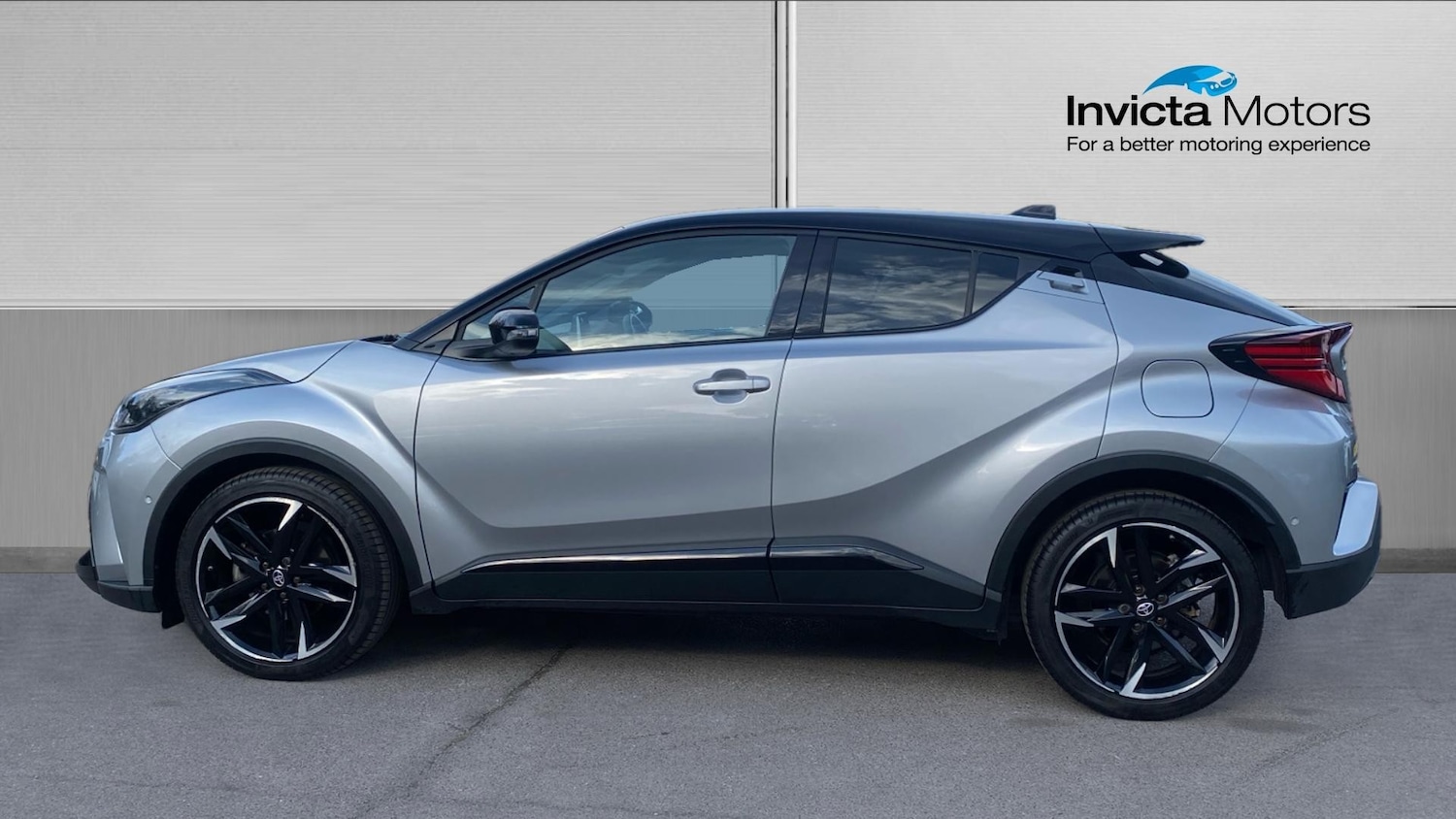 Used Toyota C-HR 2023 for sale - 76030170: Photo 6