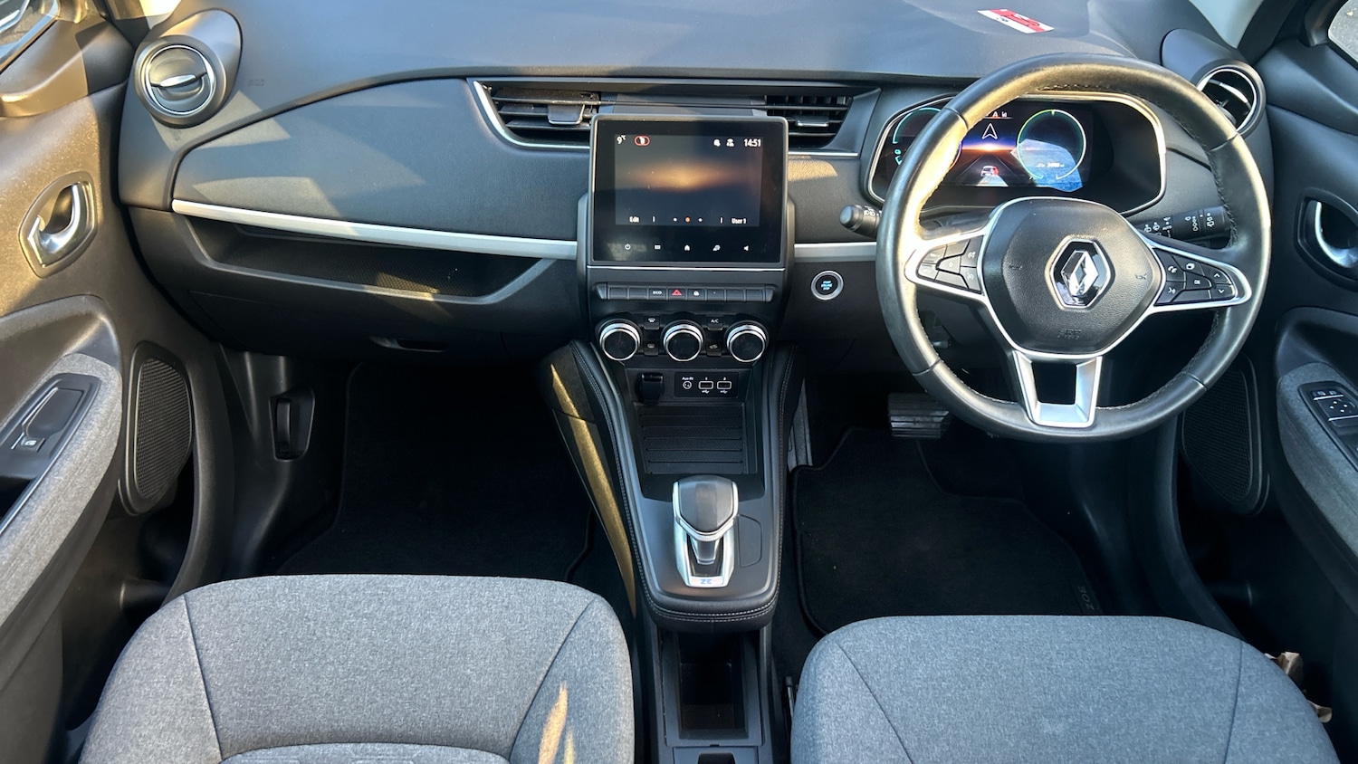 Used Renault Zoe 2021 for sale - 76784920: Photo 11