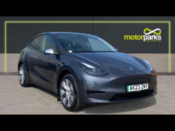 2023 - RWD 5dr Auto (Fixed Glass Roof)(Navigation)(Heated