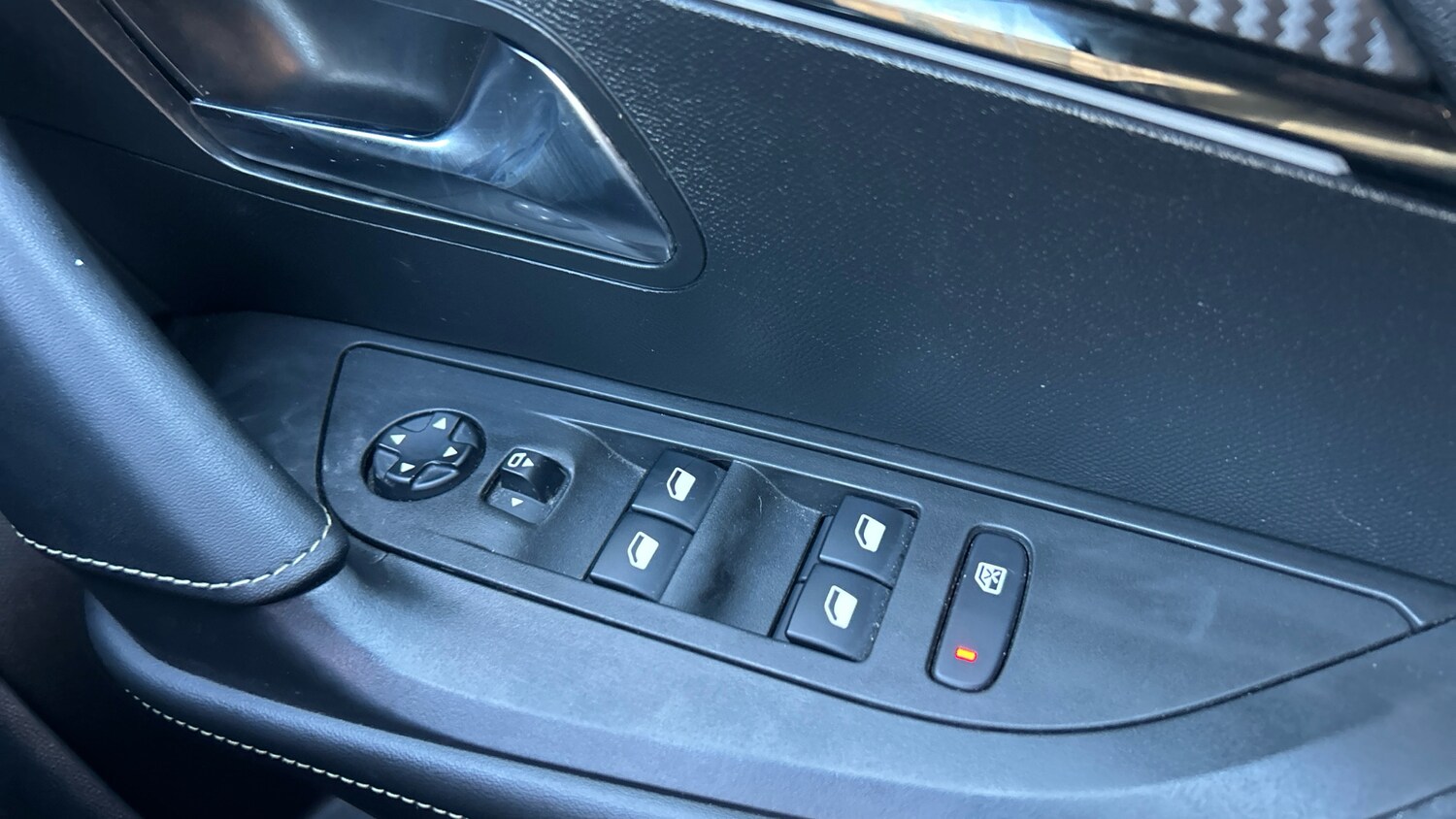 Used Peugeot 2008 2021 for sale - 77721073: Photo 25