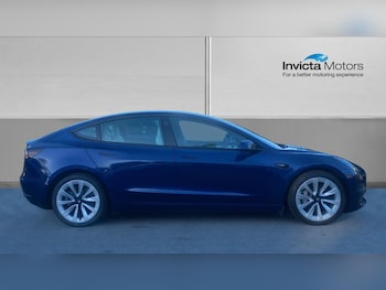 Used Tesla Model 3 2021 for sale - 76040486: Photo