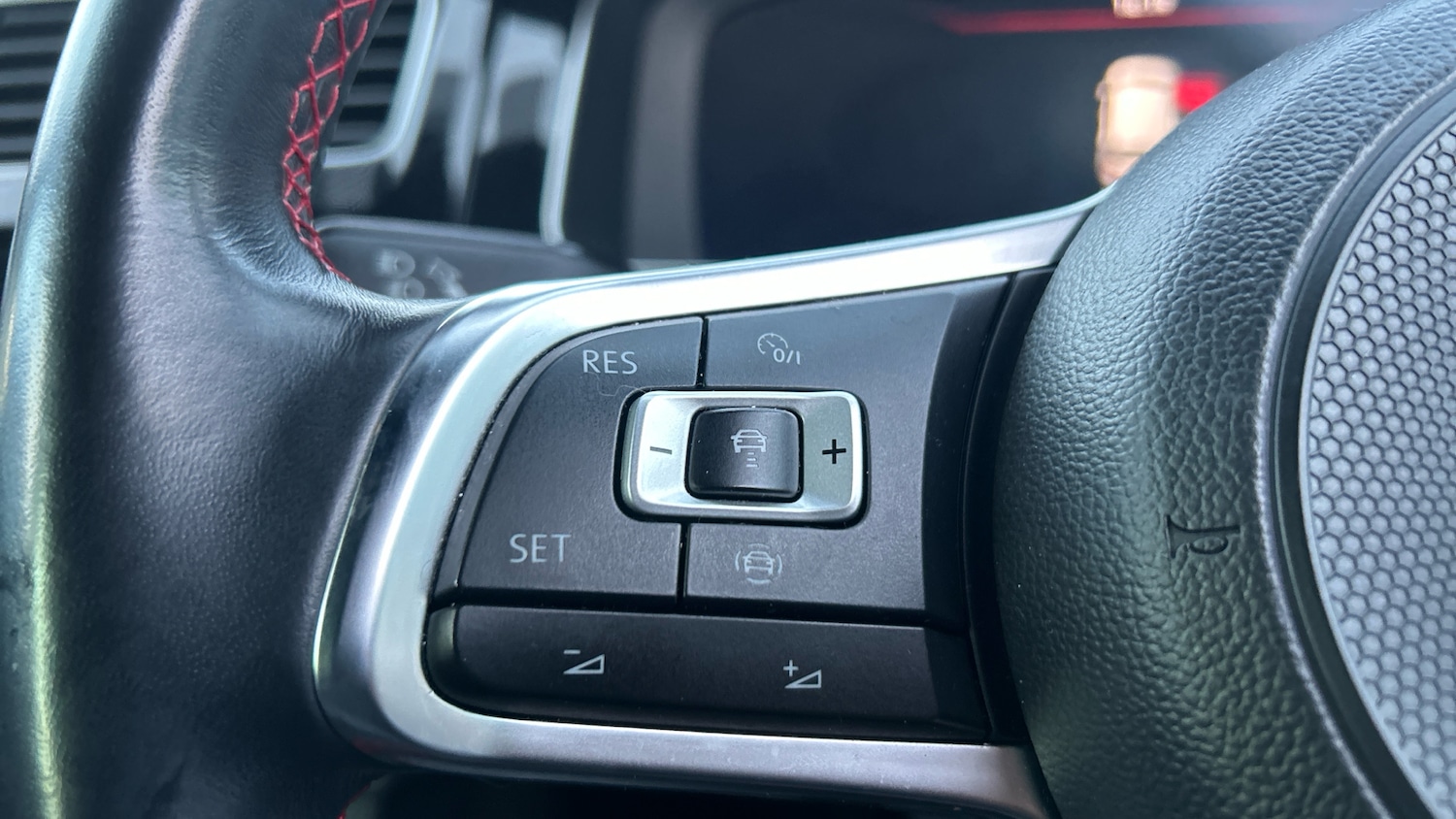 Used Volkswagen Golf 2020 for sale - 76924241: Photo 24