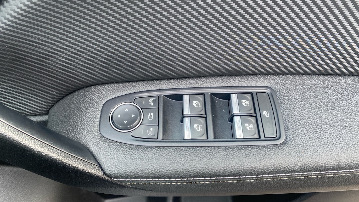 Used Renault Captur 2023 for sale - 76951263: Photo 24