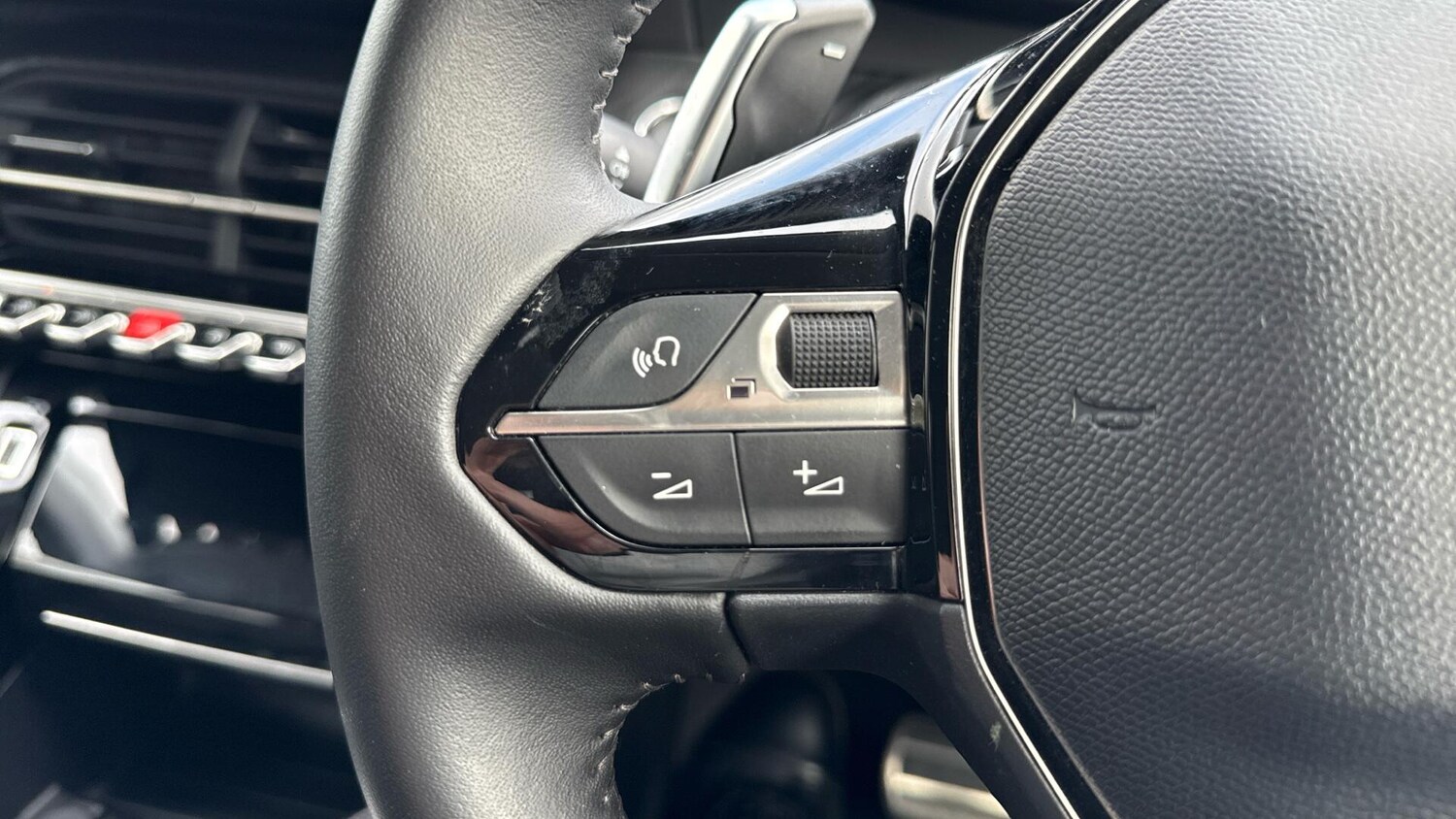 Used Peugeot 208 2024 for sale - 78021358: Photo 11