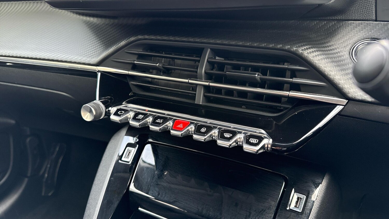 Used Peugeot 208 2024 for sale - 78021358: Photo 39