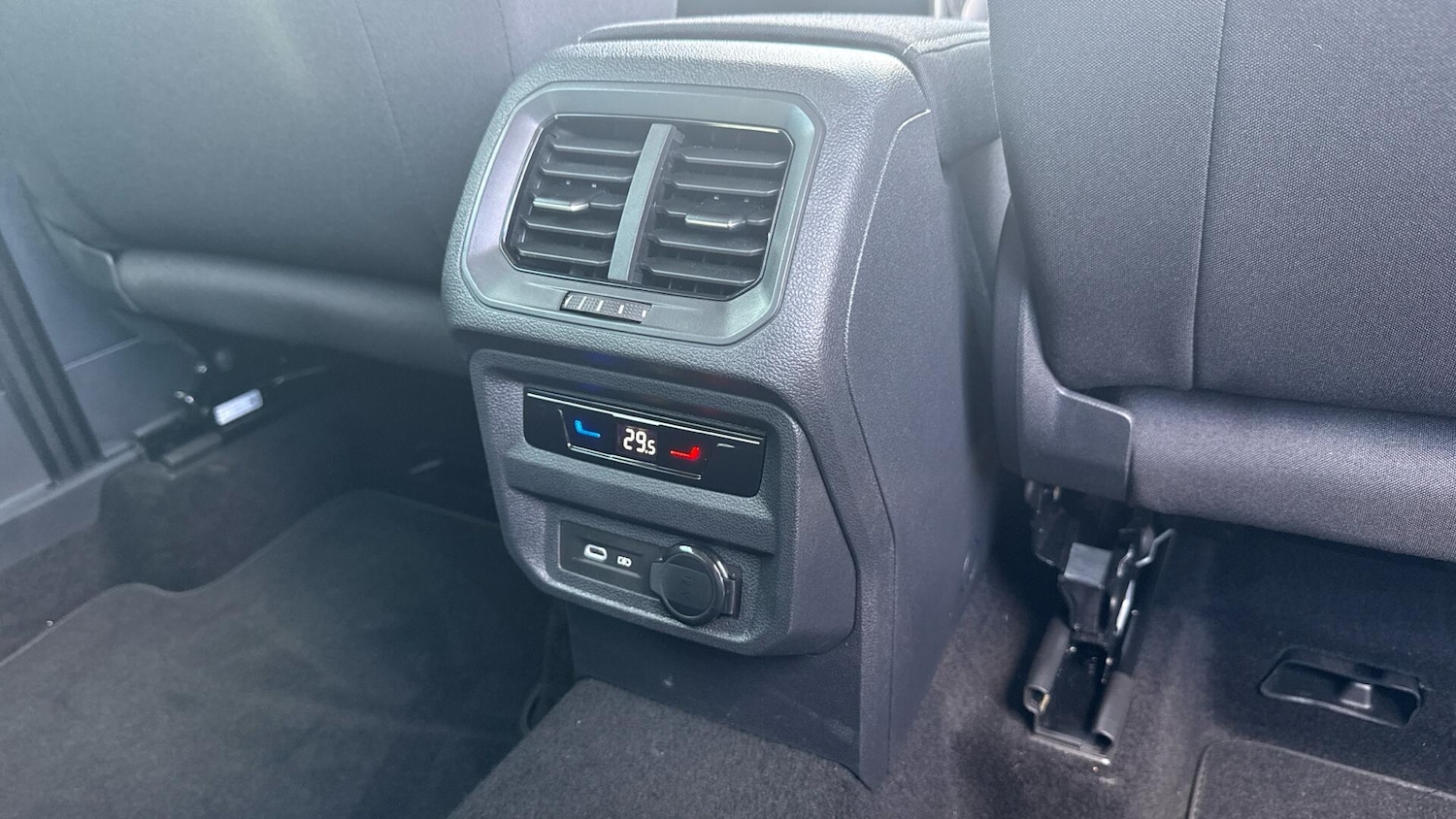 Used Volkswagen Tiguan 2021 for sale - 78133639: Photo 23