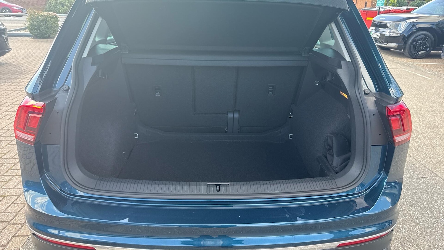 Used Volkswagen Tiguan 2021 for sale - 78133639: Photo 32