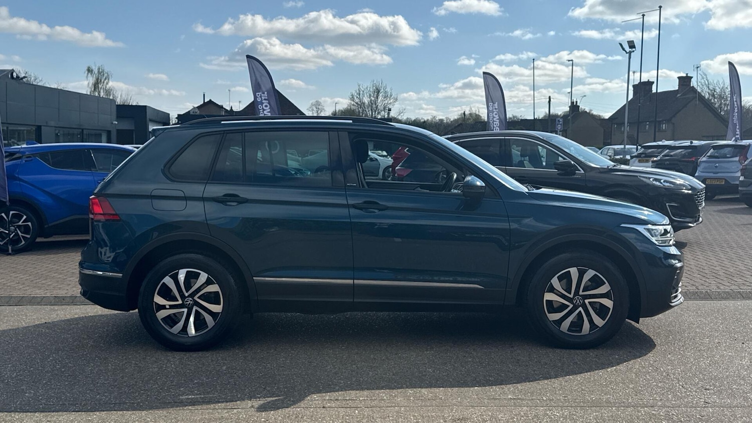 Used Volkswagen Tiguan 2021 for sale - 78133639: Photo 4