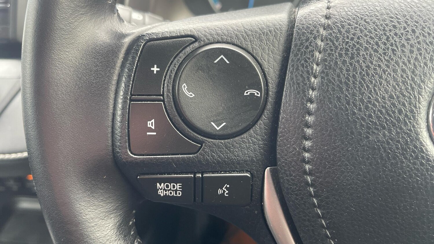 Used Toyota RAV4 2016 for sale - 78021357: Photo 11