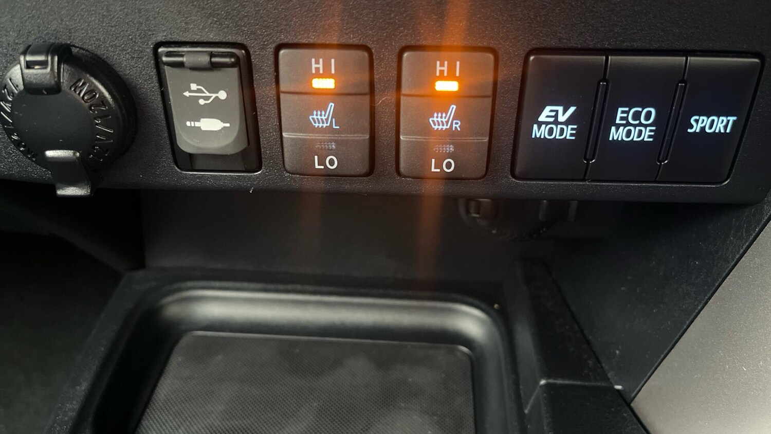 Used Toyota RAV4 2016 for sale - 78021357: Photo 13