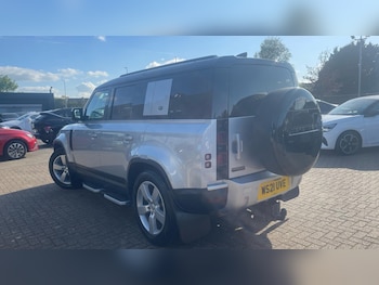 Used Land Rover Defender 2021 for sale - 78343954: Photo