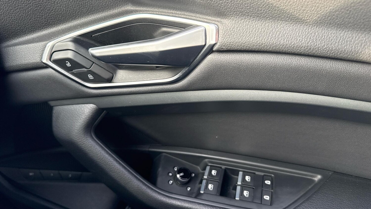 Used Audi e-tron 2021 for sale - 78014573: Photo 14