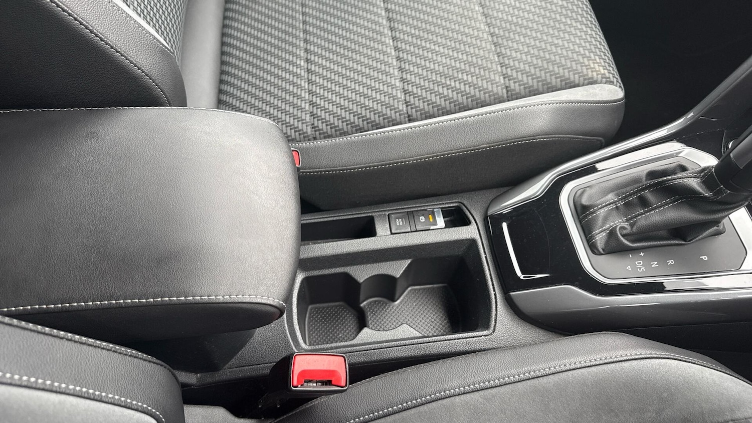 Used Volkswagen T-Roc 2021 for sale - 78055311: Photo 12