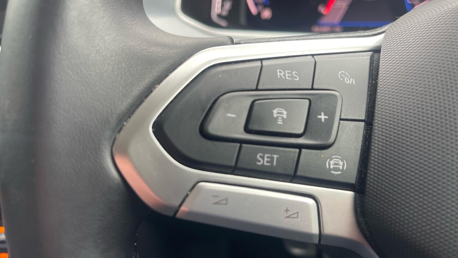 Used Volkswagen T-Roc 2023 for sale - 78021355: Photo 19