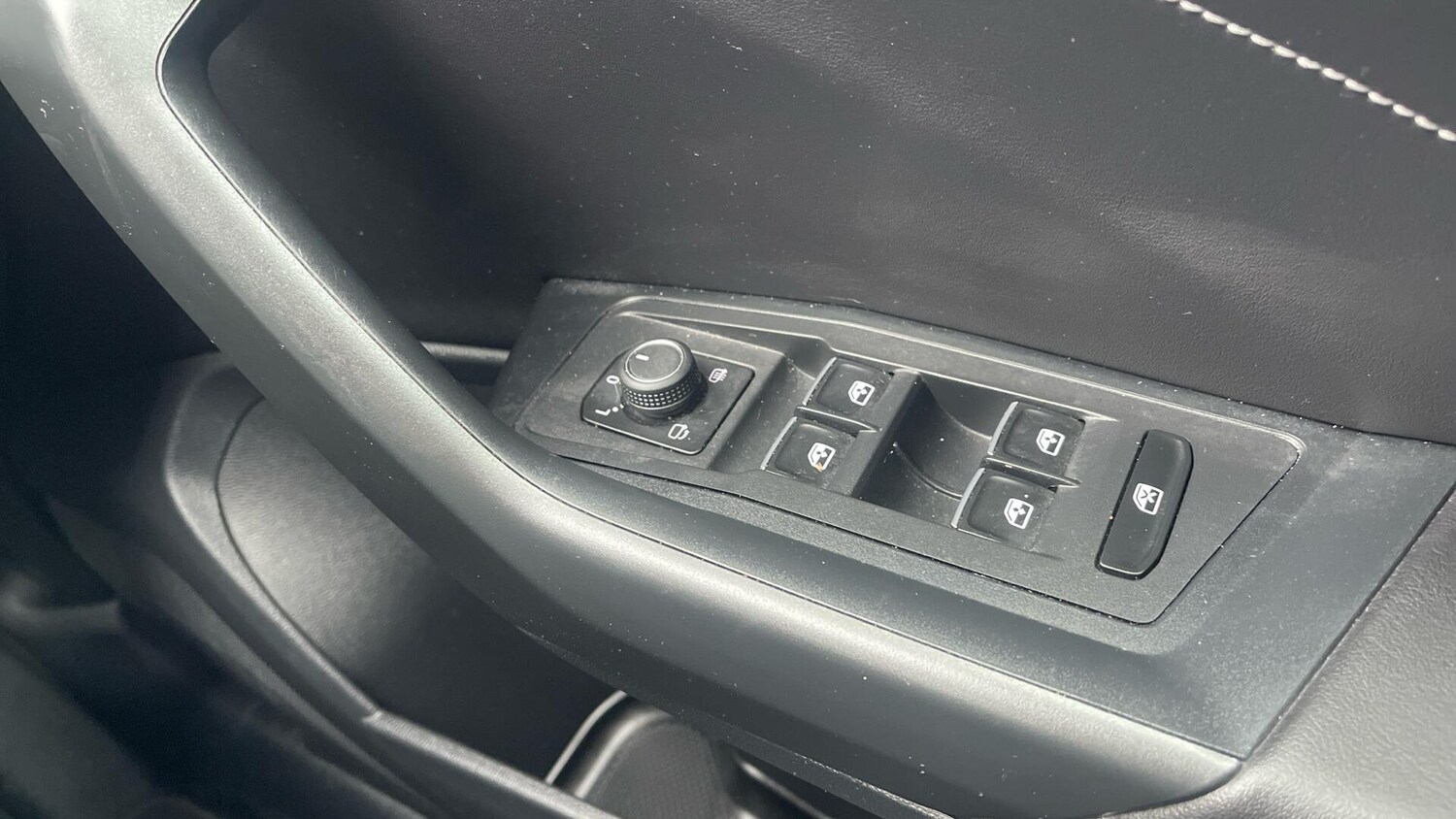 Used Volkswagen T-Roc 2023 for sale - 78021355: Photo 49