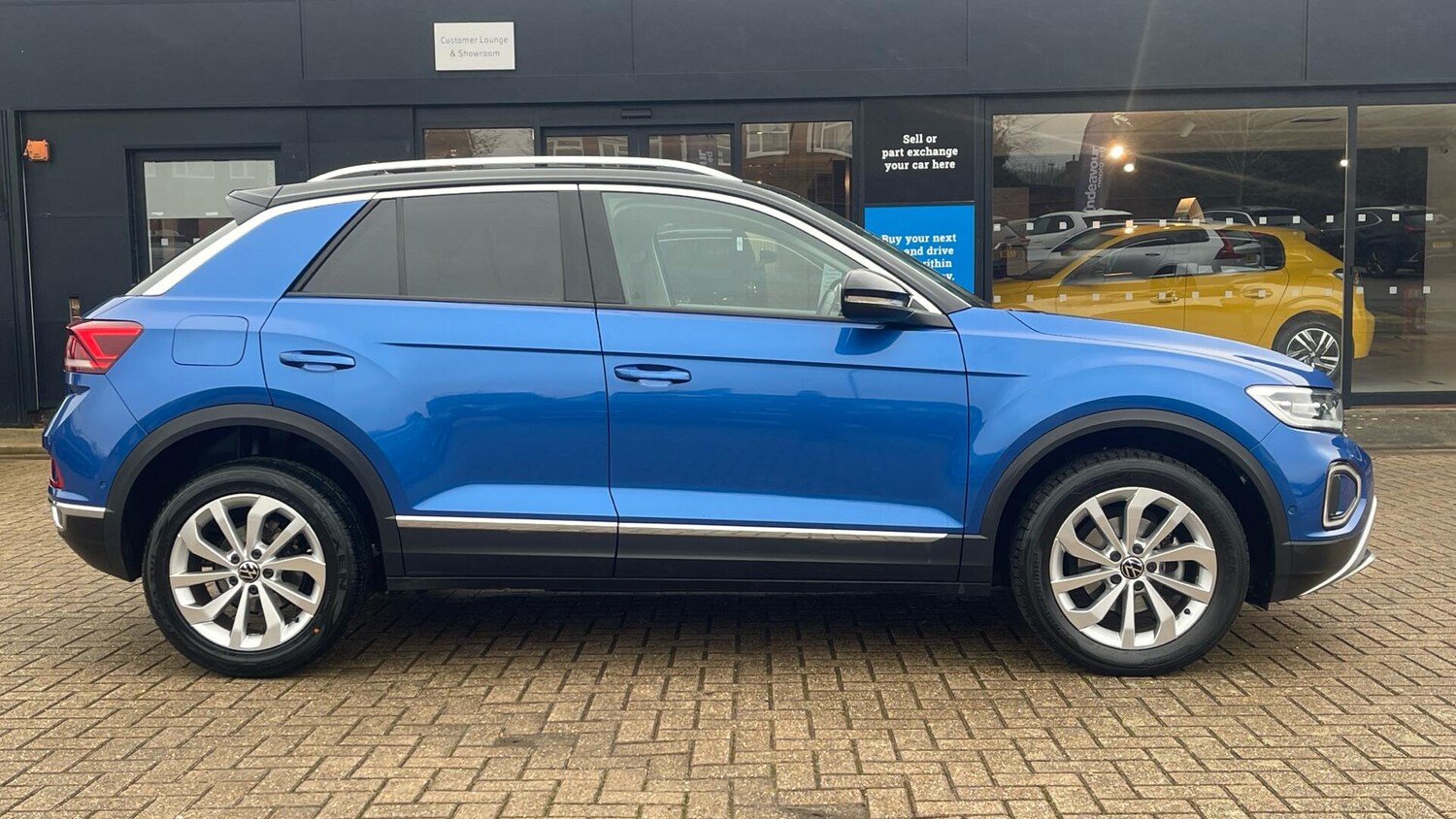 Used Volkswagen T-Roc 2023 for sale - 78021355: Photo 9