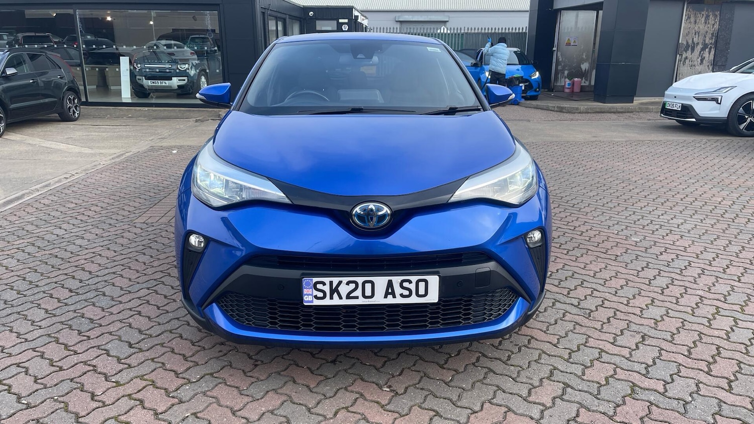 Used Toyota C-HR 2020 for sale - 78021374: Photo 2