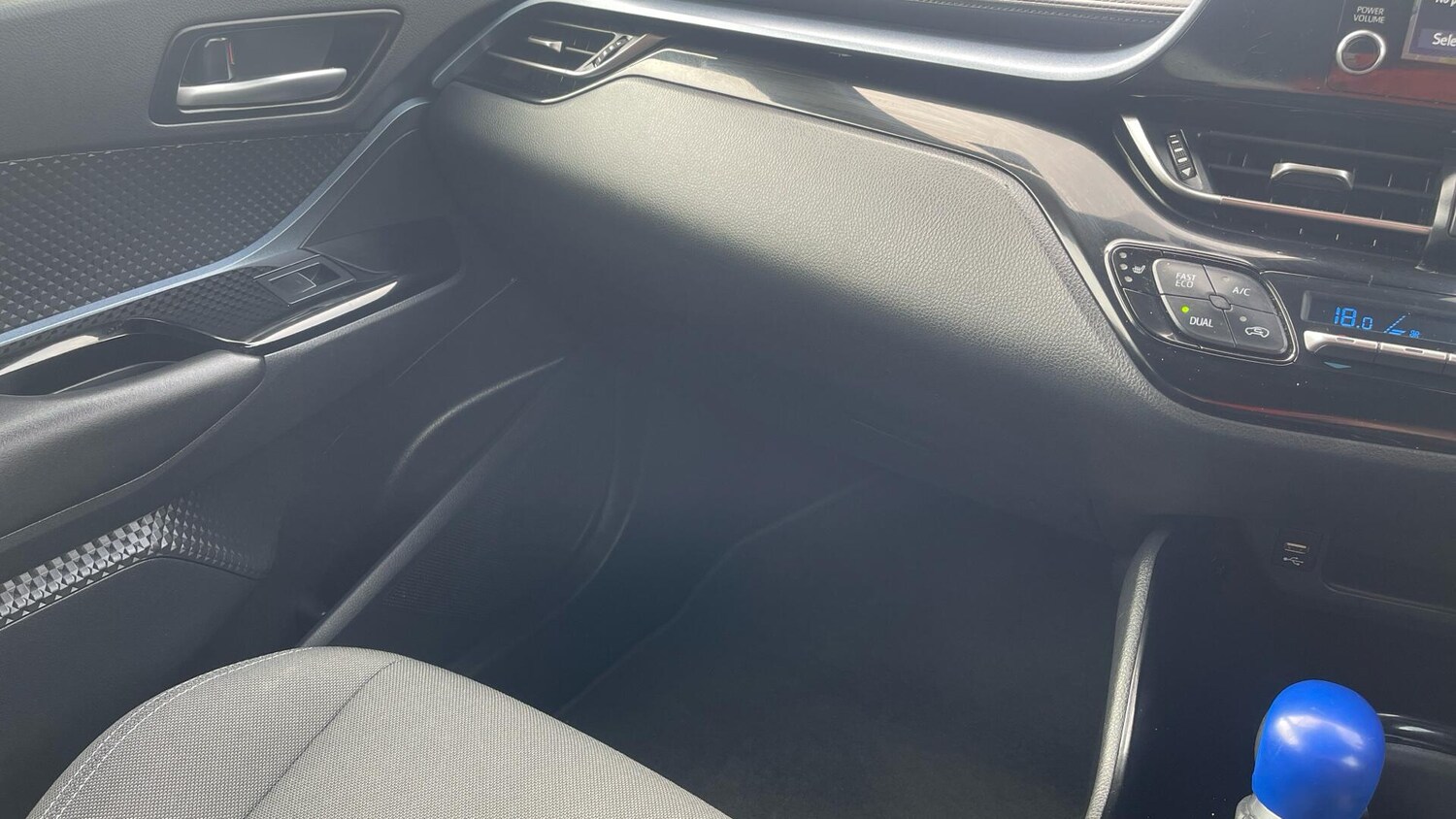 Used Toyota C-HR 2020 for sale - 78021374: Photo 41