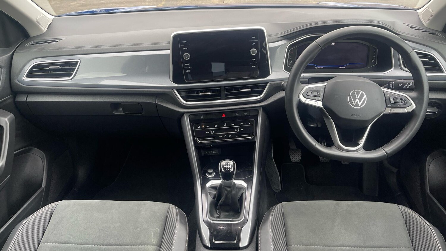 Used Volkswagen T-Roc 2023 for sale - 78211940: Photo 12