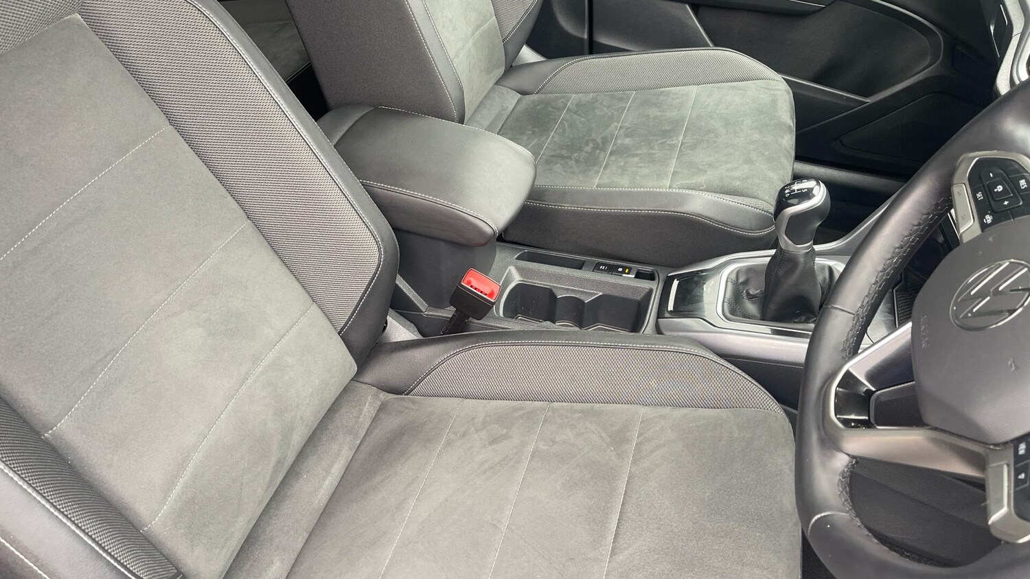 Used Volkswagen T-Roc 2023 for sale - 78211940: Photo 15