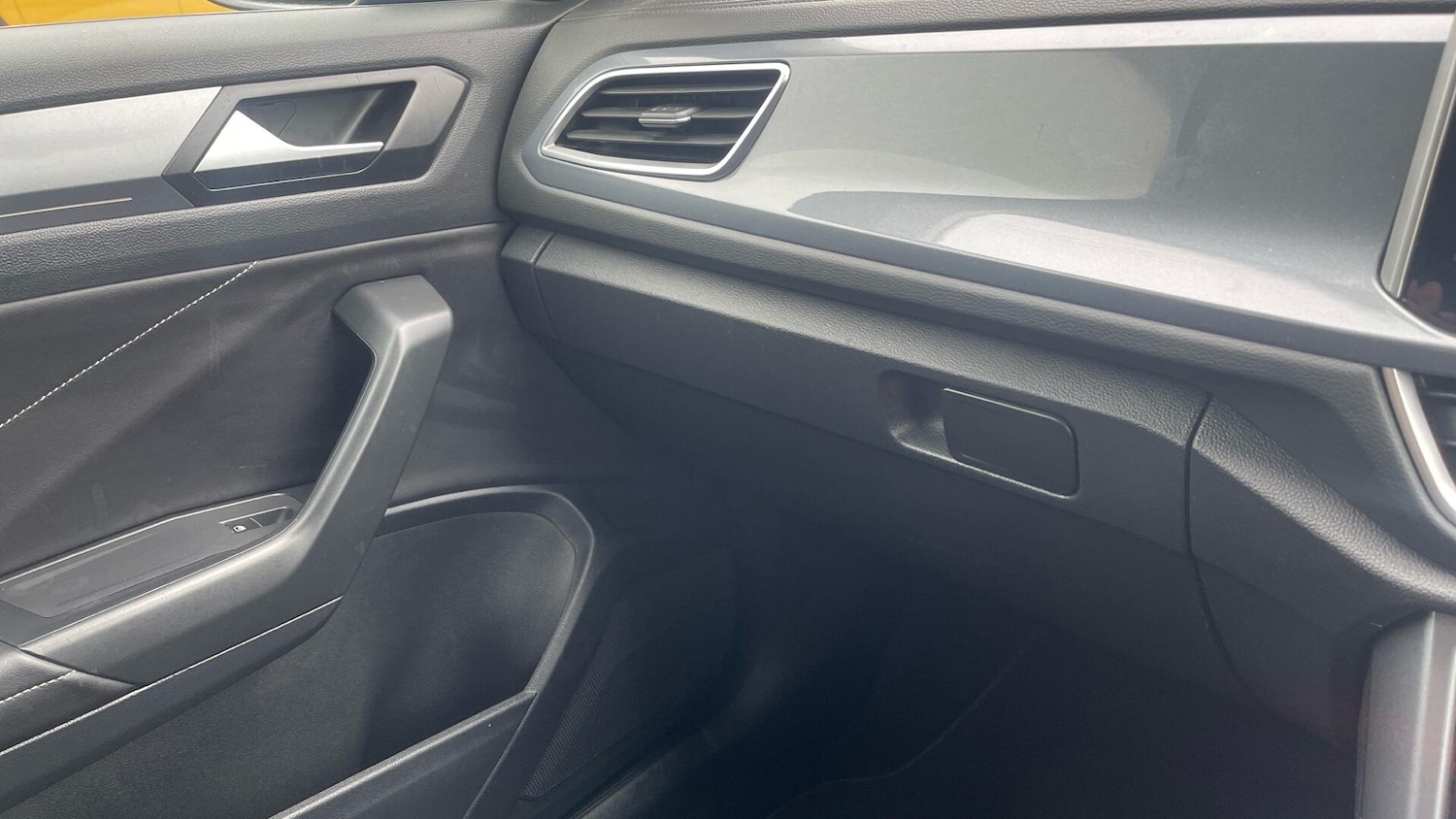 Used Volkswagen T-Roc 2023 for sale - 78211940: Photo 26