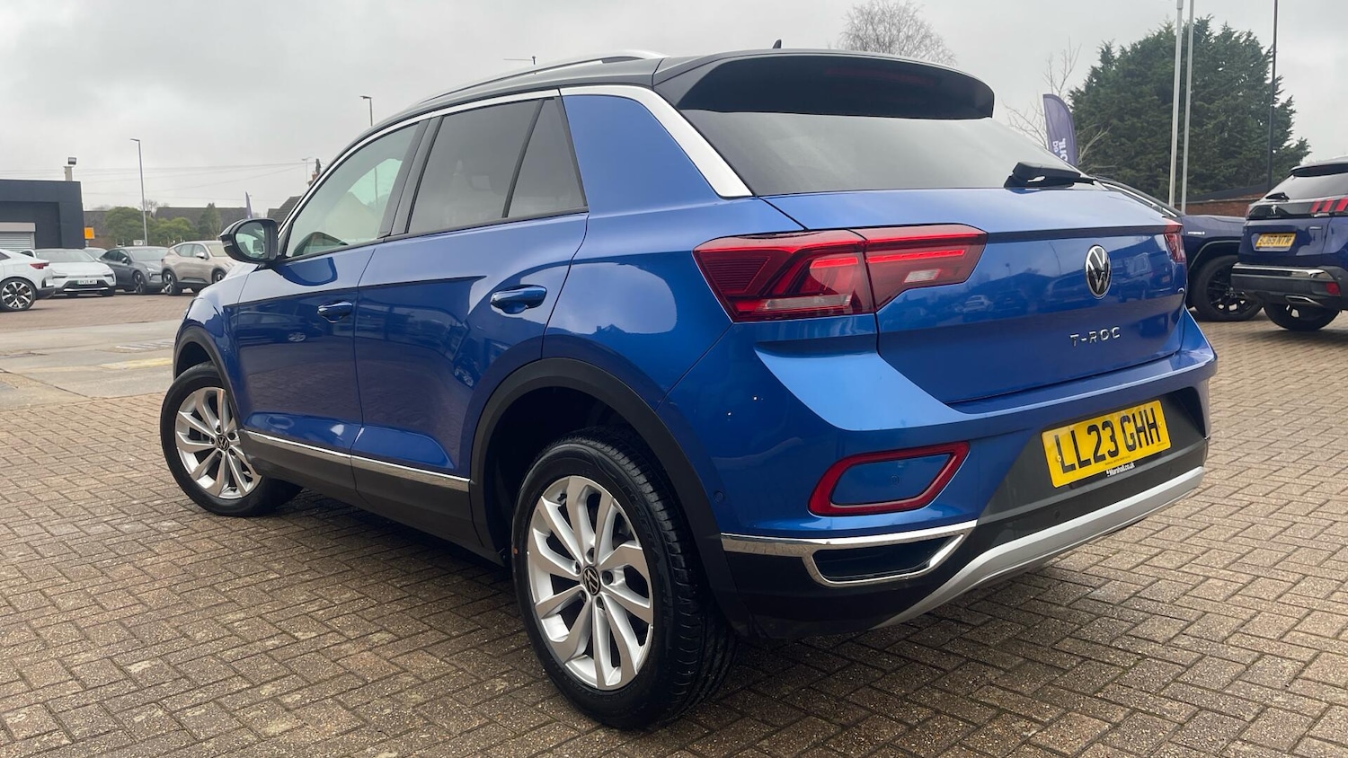 Used Volkswagen T-Roc 2023 for sale - 78211940: Photo 4