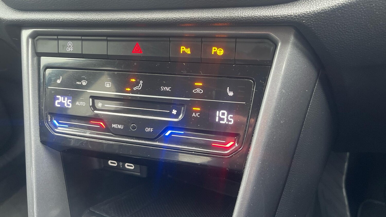 Used Volkswagen T-Roc 2023 for sale - 78211940: Photo 50