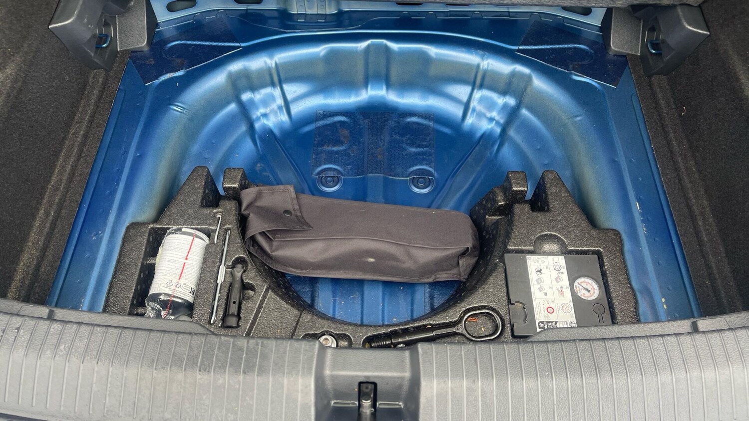 Used Volkswagen T-Roc 2023 for sale - 78211940: Photo 51