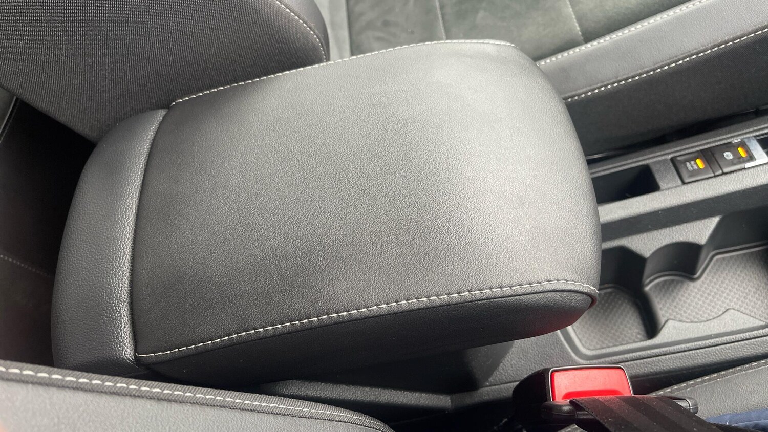 Used Volkswagen T-Roc 2023 for sale - 78211940: Photo 55