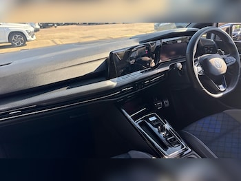 Used Volkswagen Golf 2023 for sale - 78381487: Photo