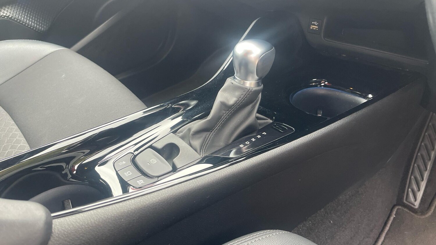 Used Toyota C-HR 2023 for sale - 78021368: Photo 13