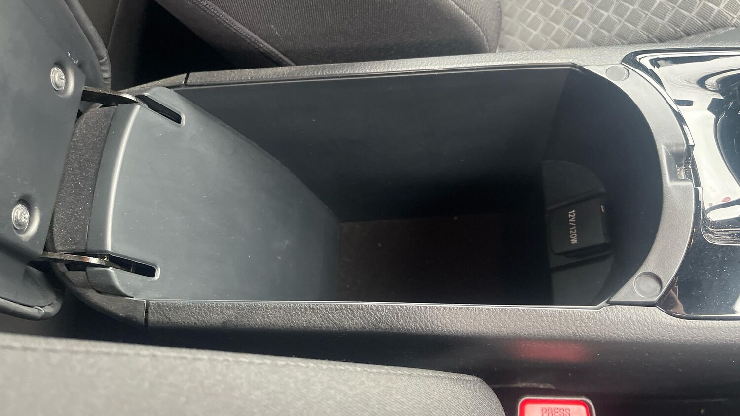 Used Toyota C-HR 2023 for sale - 78021368: Photo 38