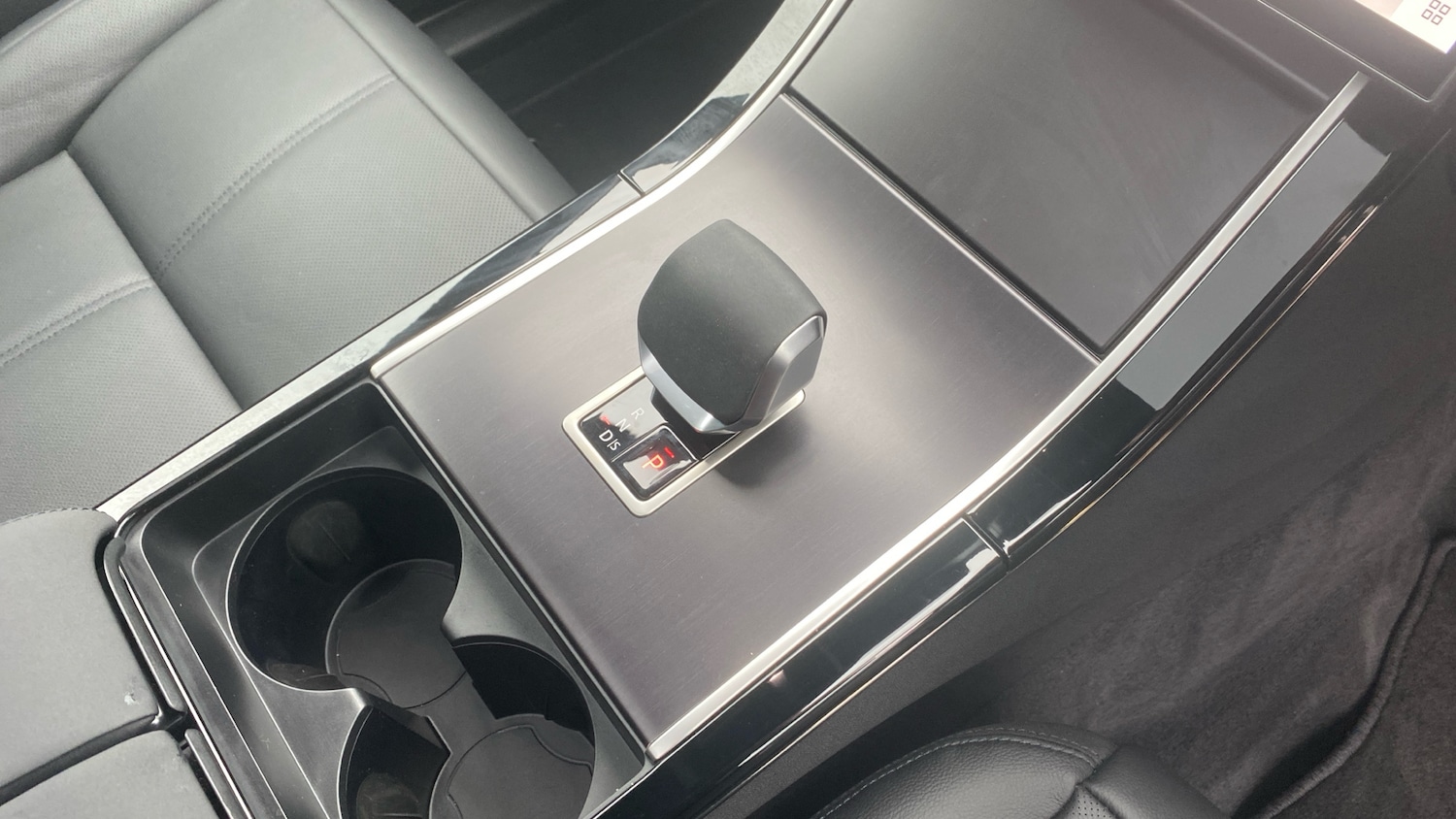 Used Land Rover Range Rover Velar 2026 for sale - 78015098: Photo 13