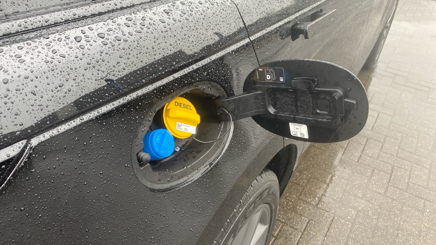 Used Land Rover Range Rover Velar 2026 for sale - 78015098: Photo 24