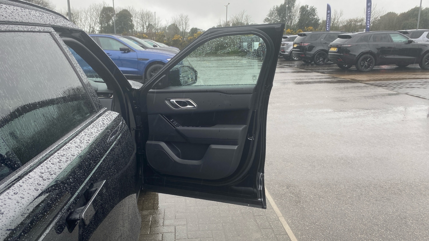 Used Land Rover Range Rover Velar 2026 for sale - 78015098: Photo 44