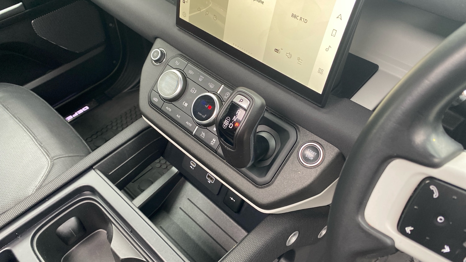 Used Land Rover Defender 2021 for sale - 76465999: Photo 13