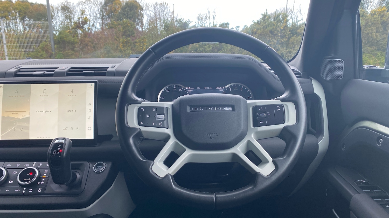 Used Land Rover Defender 2021 for sale - 76465999: Photo 15