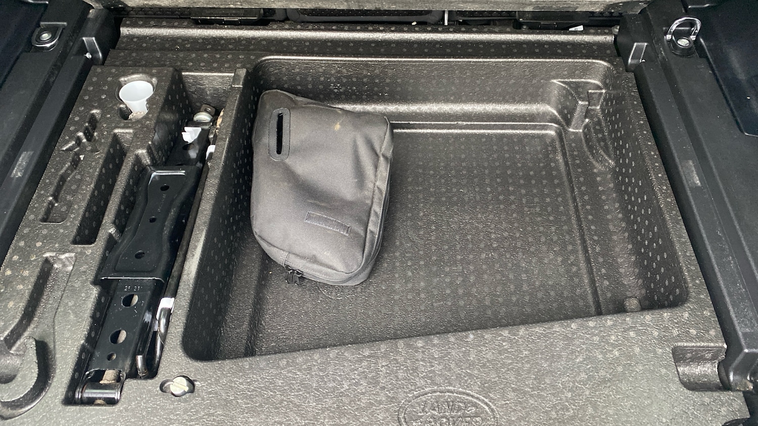 Used Land Rover Defender 2021 for sale - 76465999: Photo 41