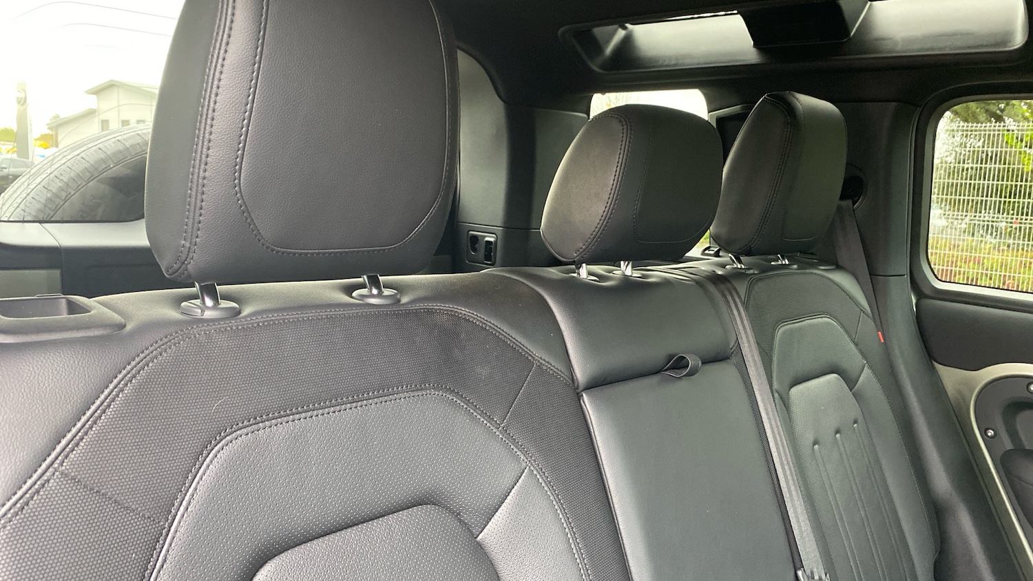 Used Land Rover Defender 2021 for sale - 76465999: Photo 43