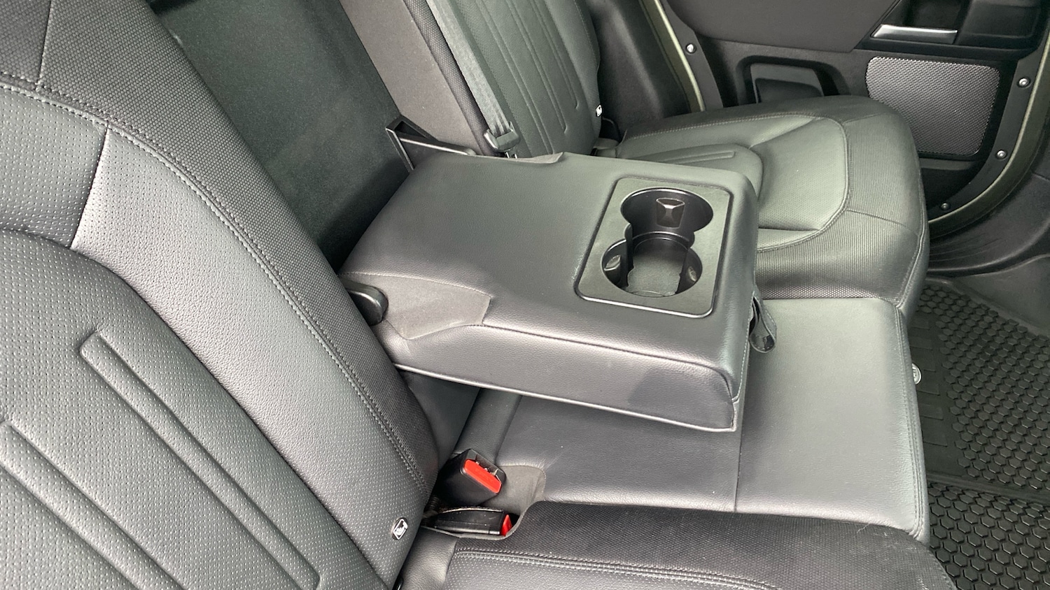 Used Land Rover Defender 2021 for sale - 76465999: Photo 45