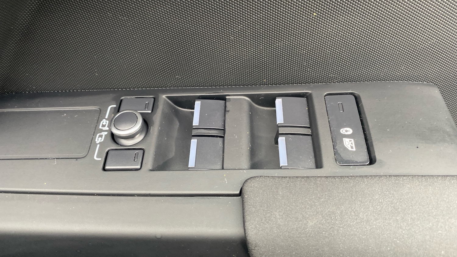 Used Land Rover Defender 2021 for sale - 76465999: Photo 48