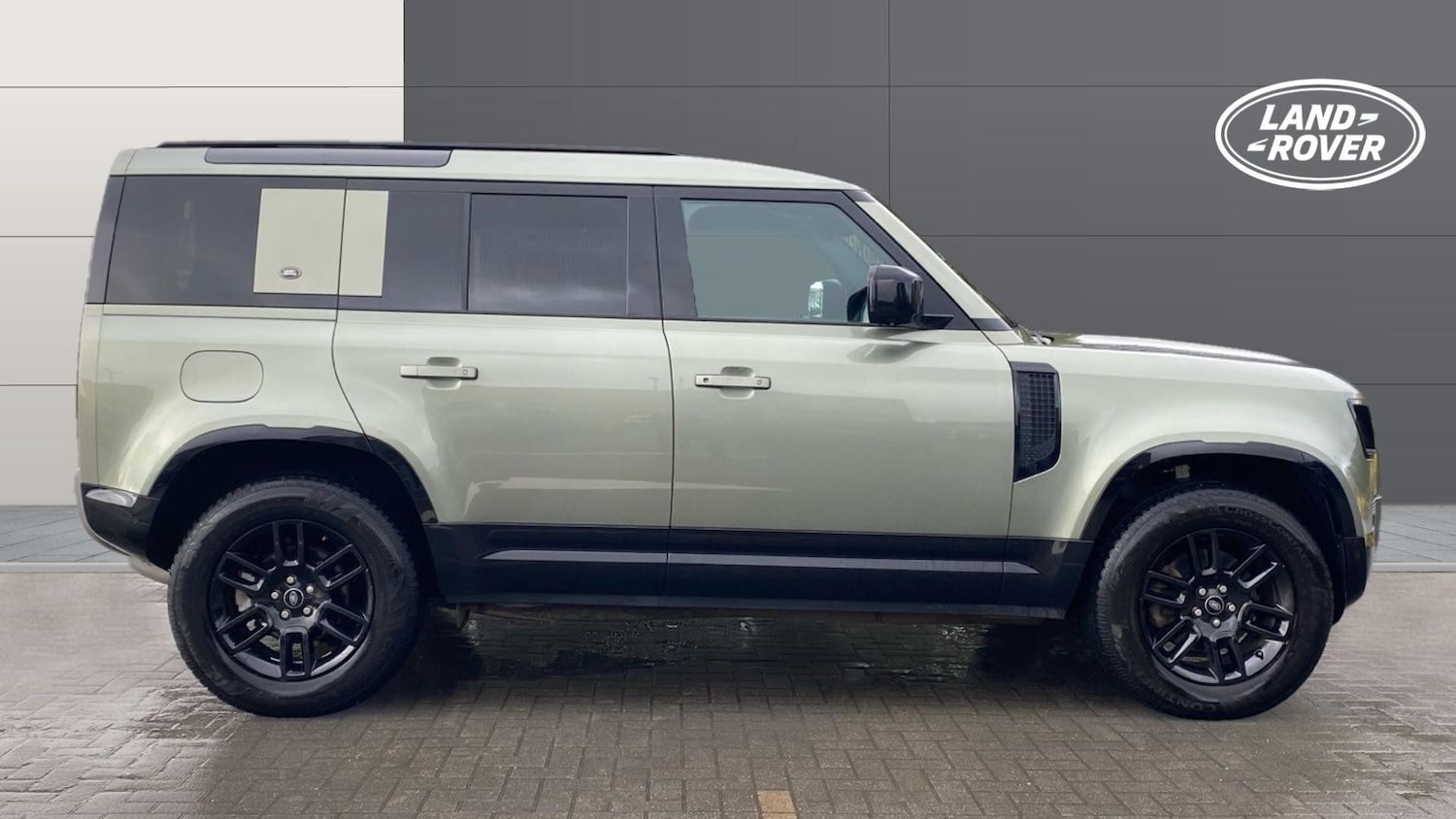 Used Land Rover Defender 2021 for sale - 76465999: Photo 5