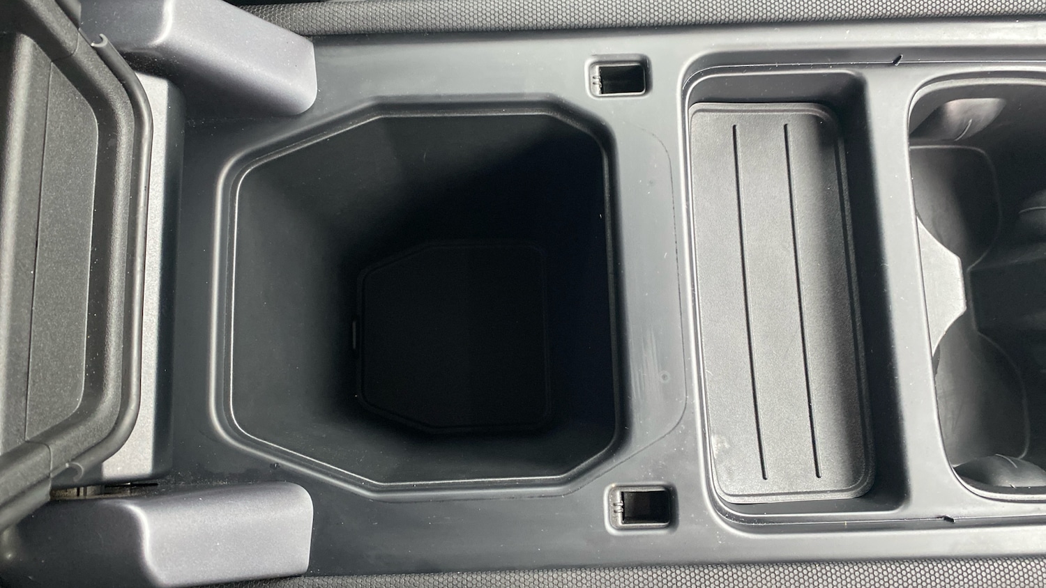 Used Land Rover Defender 2021 for sale - 76465999: Photo 56