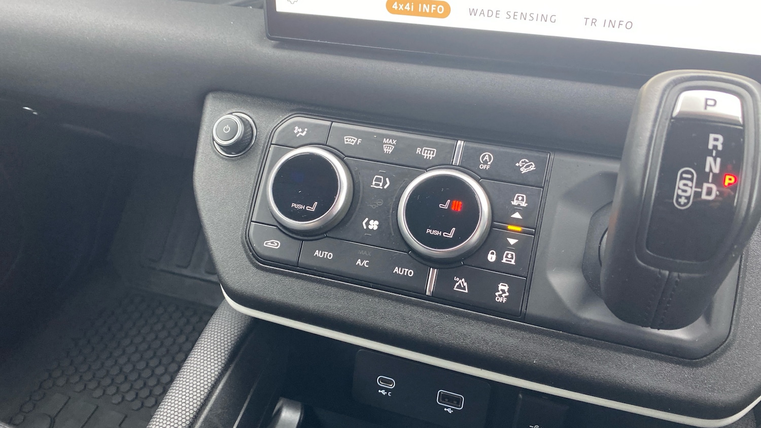 Used Land Rover Defender 2021 for sale - 76465999: Photo 64