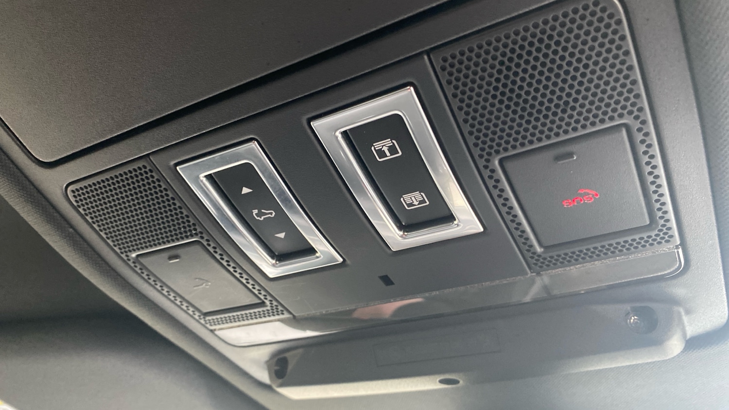 Used Land Rover Defender 2021 for sale - 76465999: Photo 65