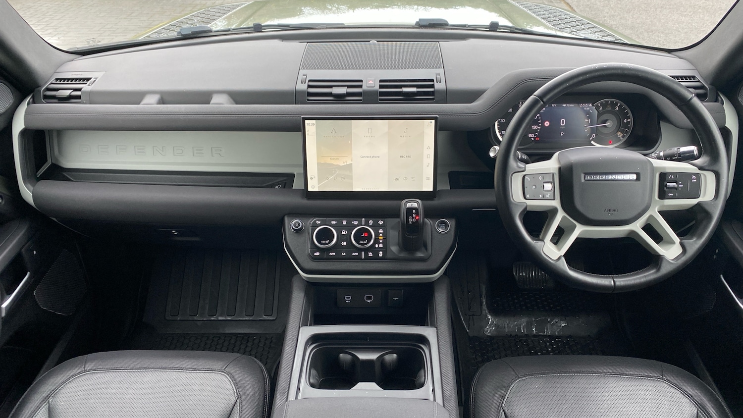 Used Land Rover Defender 2021 for sale - 76465999: Photo 9