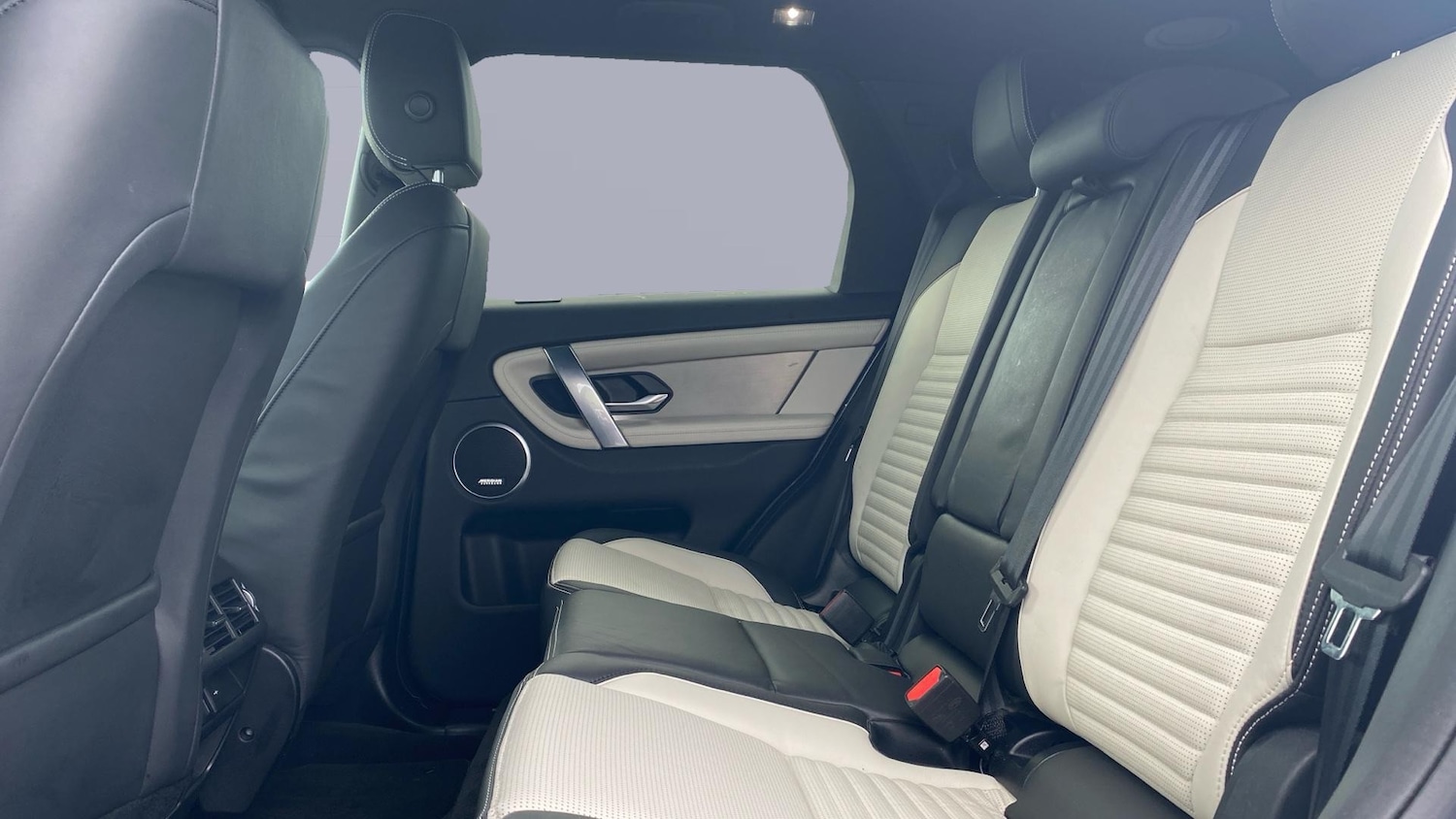 Used Land Rover Discovery Sport 2023 for sale - 77901466: Photo 4