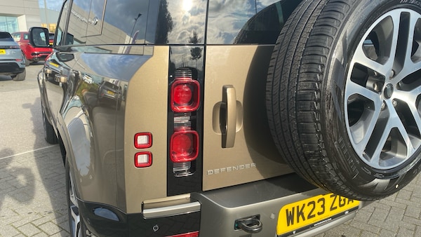 Used Land Rover Defender 2023 for sale - 76146497: Photo 19