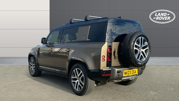 Used Land Rover Defender 2023 for sale - 76146497: Photo 2