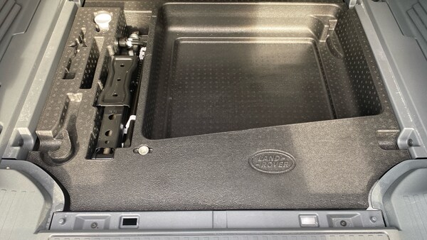 Used Land Rover Defender 2023 for sale - 76146497: Photo 37